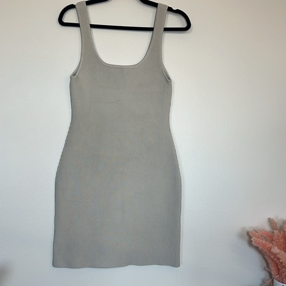 Aritzia Babaton Sculpt Knit Ribbed Bodycon Tank Mini Dress Small - Picture 4 of 5